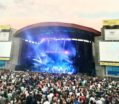 jones beach theater capacity